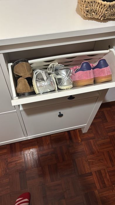 Sapateira - IKEA HEMNES