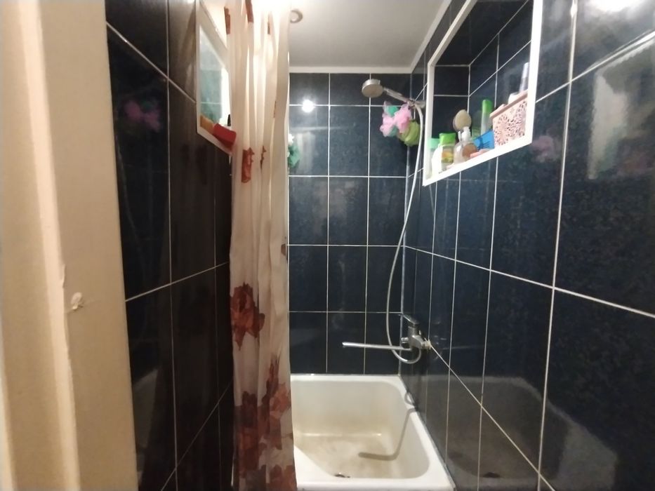 Продам  в коммуналке комнату