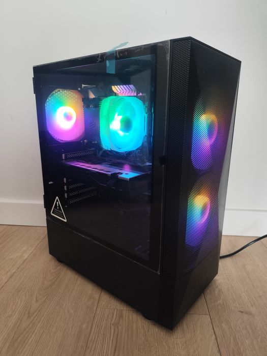 Komputer | i7-6700 | RX 570 8GB | 16 GB RAM | SSD 500  GB | Win11