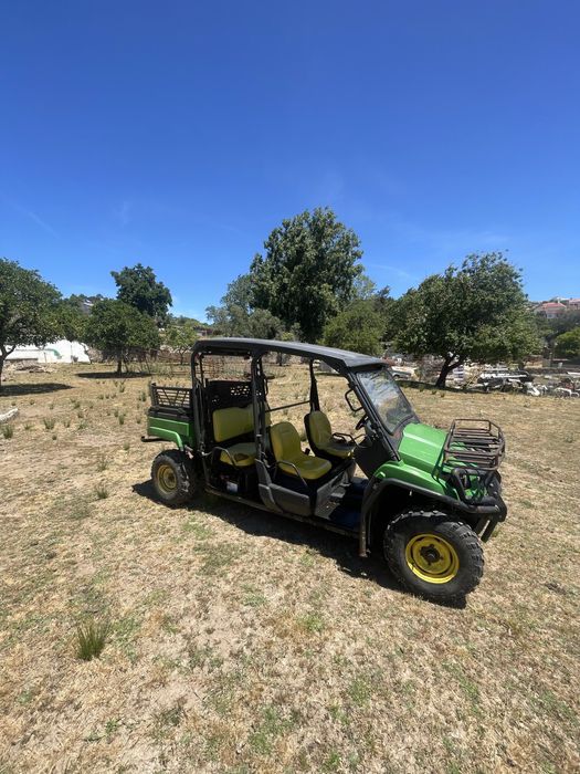 John Deere Gator