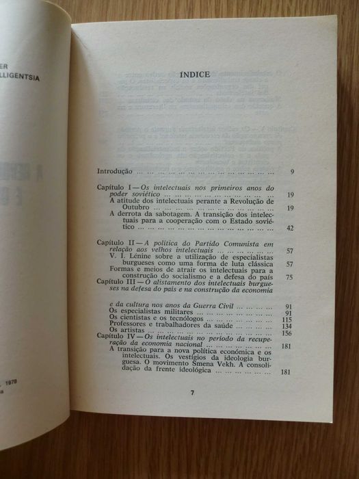 A Revolução de Outubro e os Intelectuais
de N. Fedyukin
