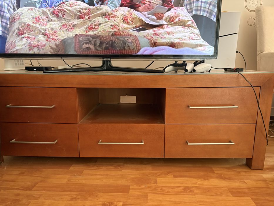 movel televisao feito a medida cerejeira