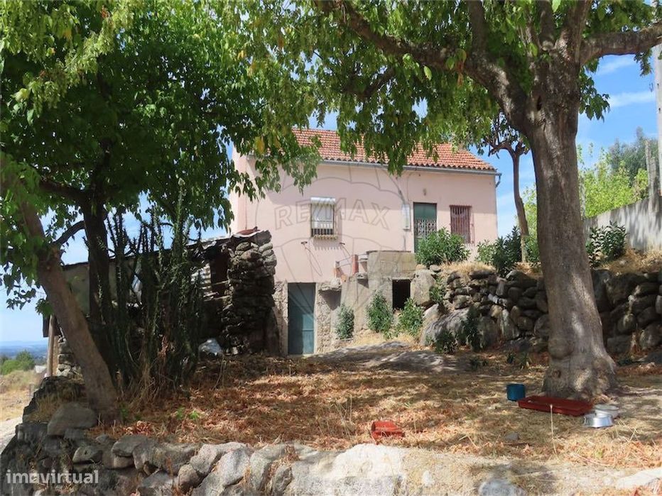 Moradia T2 para venda