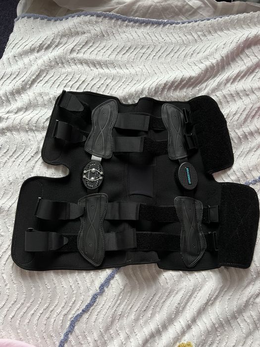 Продам фіксатор на коліно Bracewear