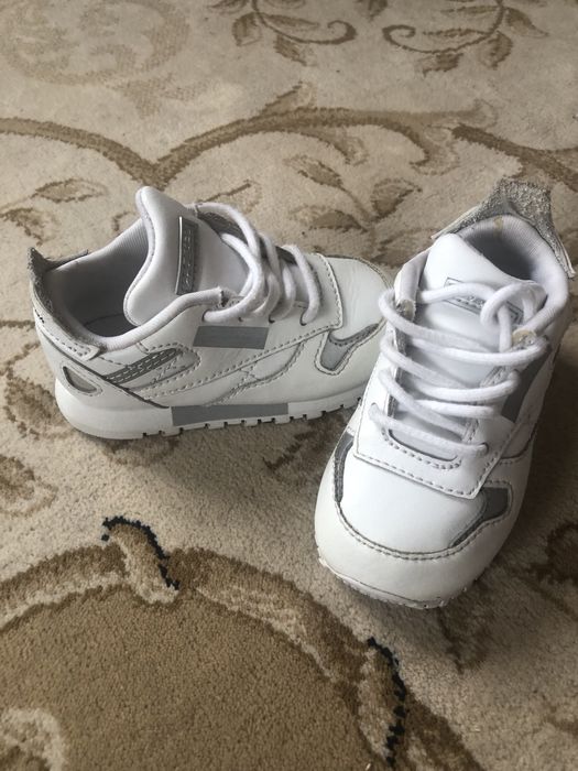 Кросівки дитячі