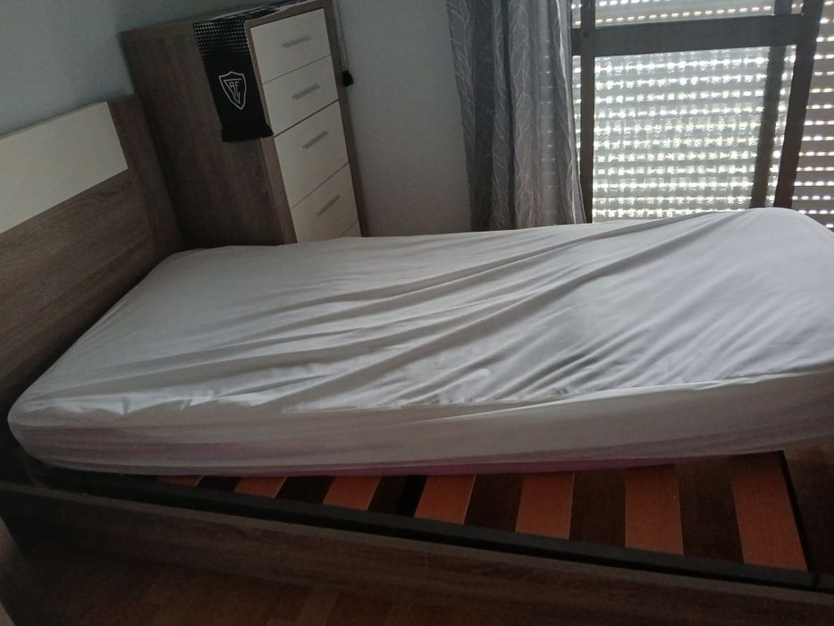 Cama de solteiro + colchão+ rede
