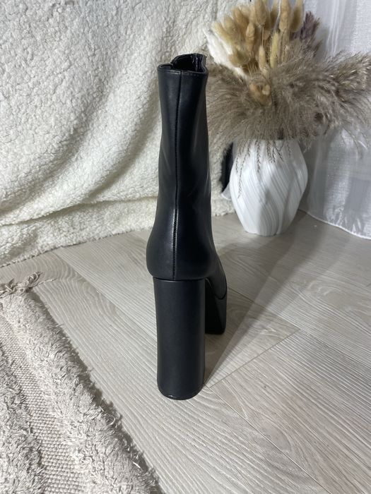 Ботильйони на каблуку