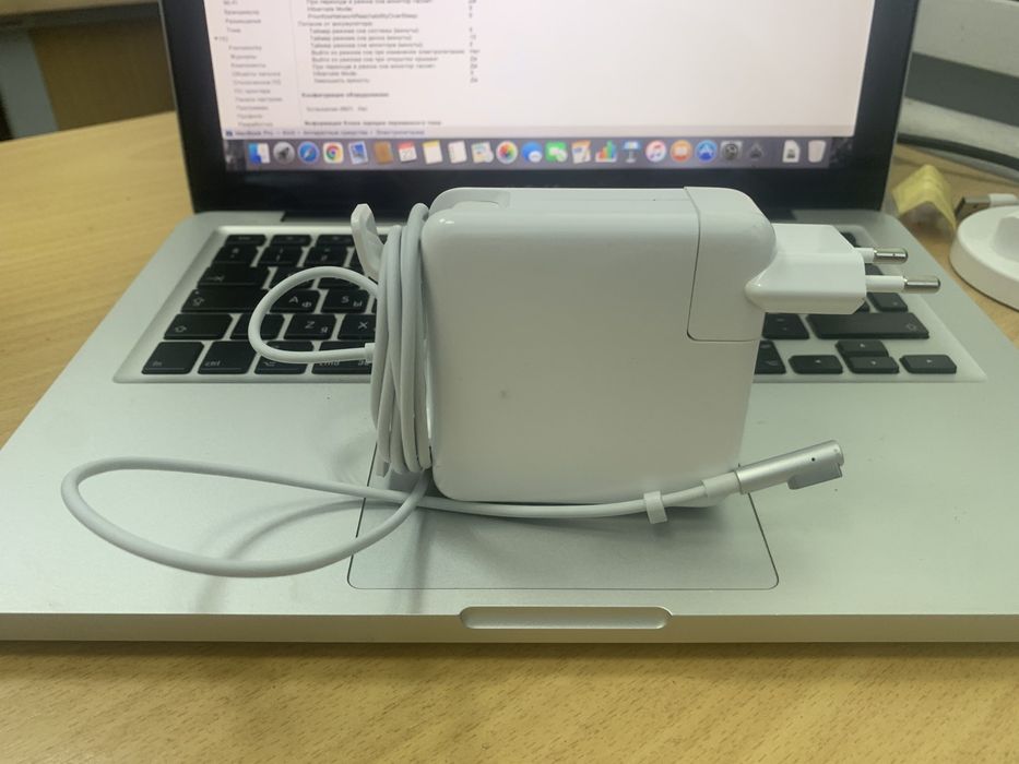 Продам - Мак бук про 5.5
Ідентифікатор моделі - мак бук