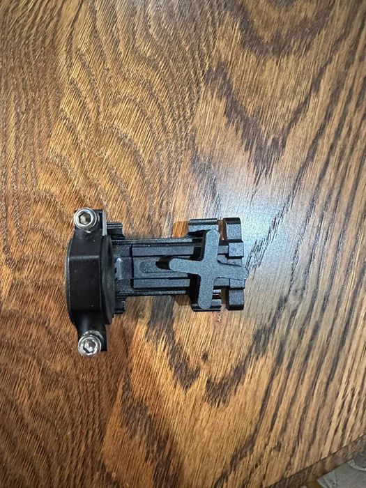 Тримач для телефона.