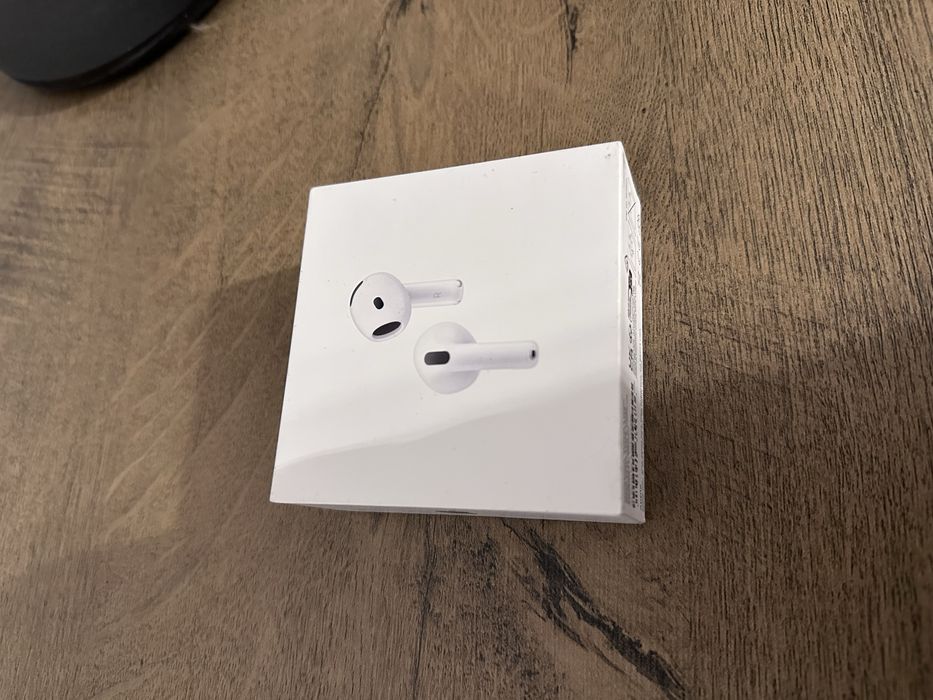 Słuchawki bezprzewodowe Apple Airpods 4 ANC zaplombowane NOWE