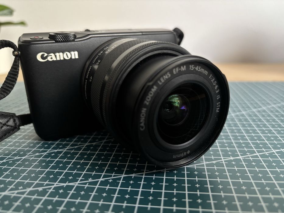 Kit Canon EOS M10 + Lente 15-45mm