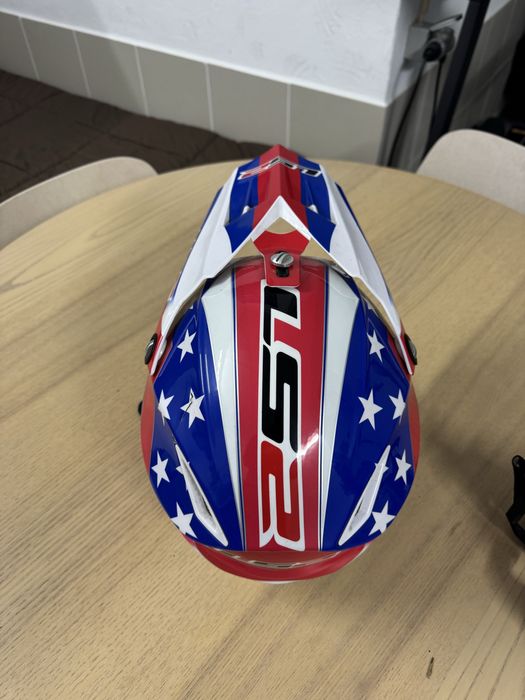 Capacete de motocross ls2