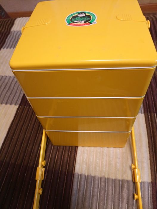 Ланч бокс,четыре бокса размером 19*19*6см