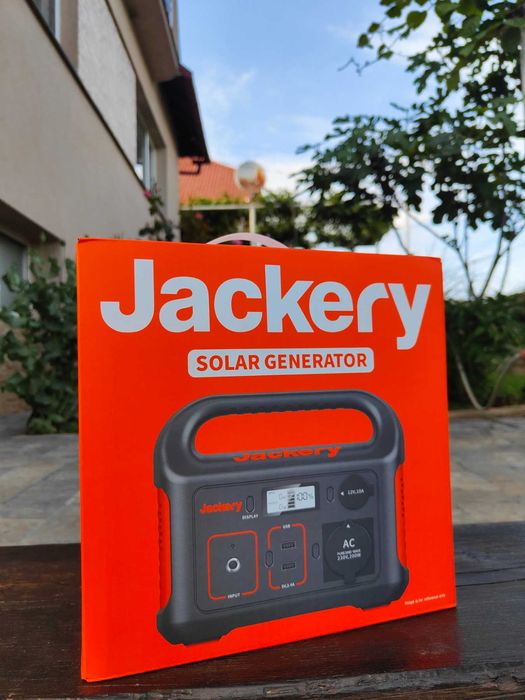 Продам Jackery Explorer 240EU – портативна зарядна станція 240 Wh