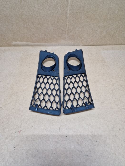 Audi RS4 B7 kratka zaślepka zderzaka lewa prawa komplet