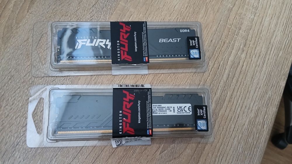 2 sticks de RAM DDR4 KINGSTON FURY Beast 3200mhz 8gb