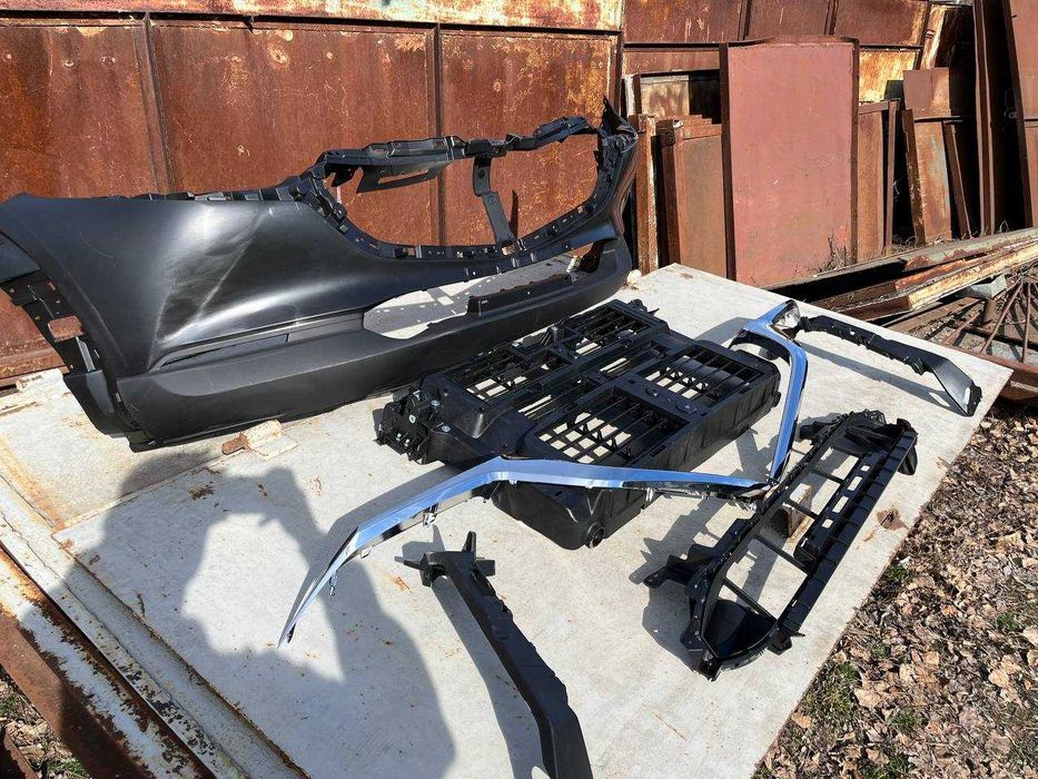 Бампер,бампер передній мазда сх30 Mazda cx30