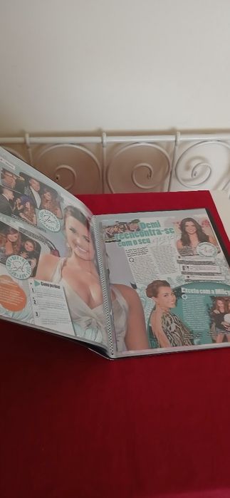 Dossier Miley, Selena e Demi, novo