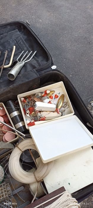 Рыбацкие снасти...