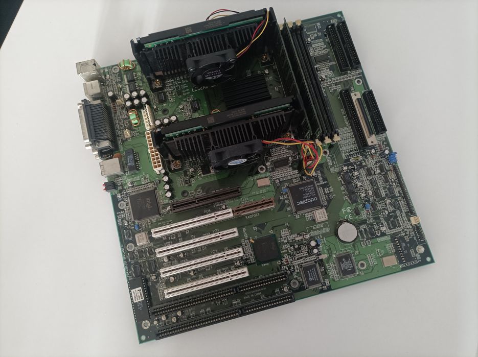 QDI Legend P6I440BX Brillant IV Dual Slot 1 Pentium III 3  asus P2B-DS