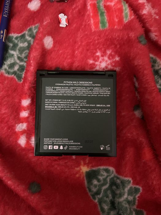 Huda Beauty Wild Python Obsessions paleta do makijażu oczu