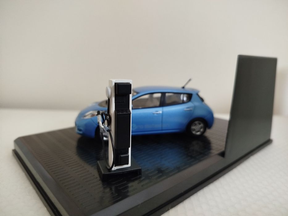 Miniatura Nissan Leaf 1/43 Nova