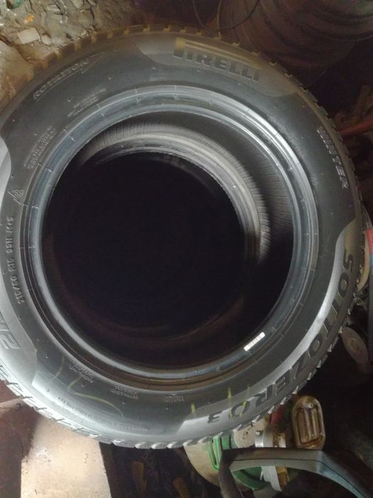 Продам пару резини R16 215/60