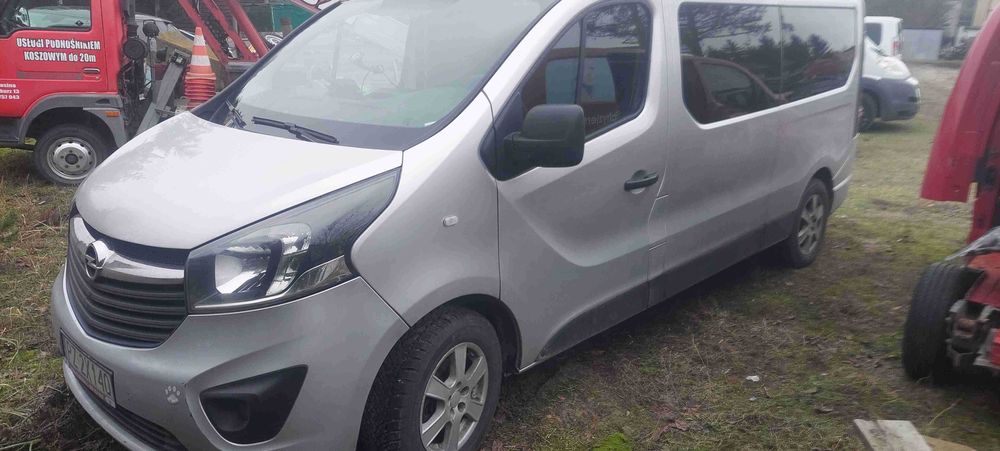 Wynajem bus 9 osobowy