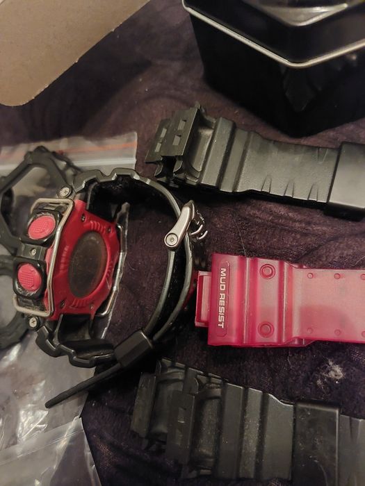 Sprzedam zestaw Casio G-Shock GX-56BB-1ER + akcesoria