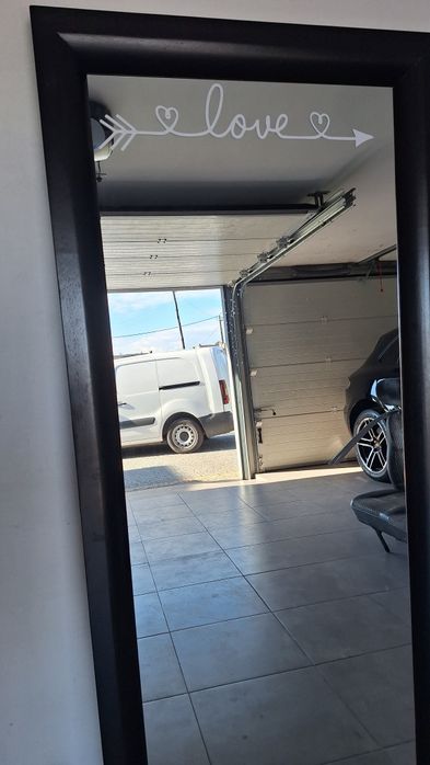 Vendo espelho com moldura em madeira