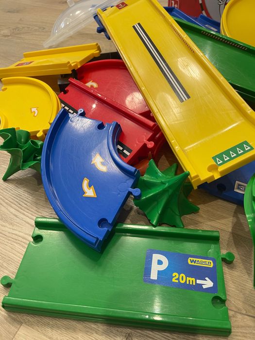 Ігровий набір Гараж із трасою Wader, паркінг