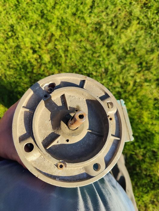 Silnik 3 fazowy 250W