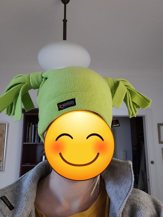 Czapka polarowa dla dorosłego zielona z pomponami Polartec Alpinus