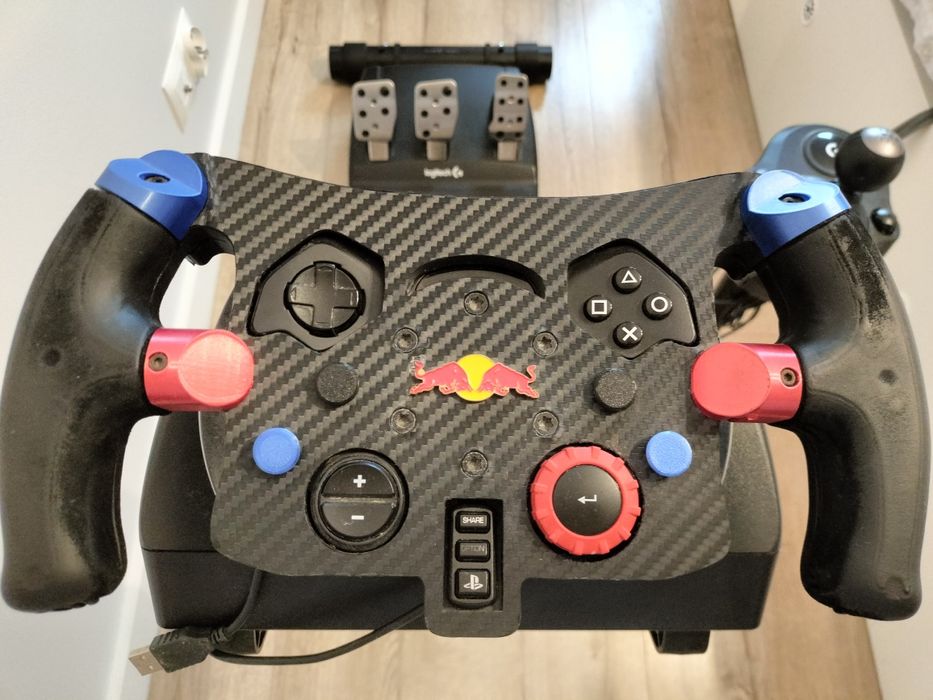 Kierownica Logitech G29+nakładka+shifter+pedały(stojaka nie sprzedaje)