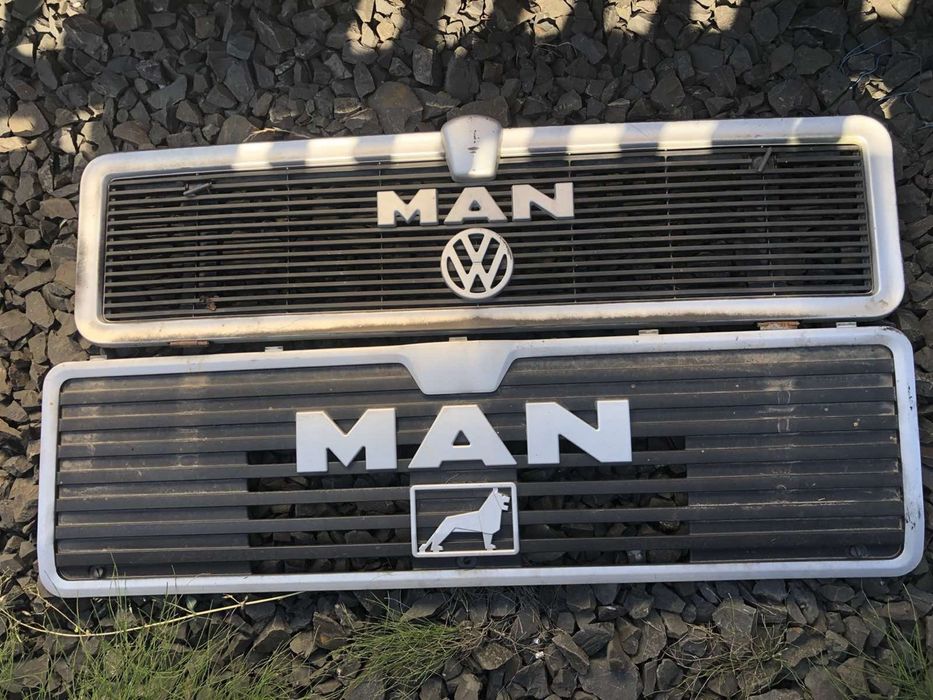 Решітка капота капот Ман Man L2000 8.153, 8.163, 10,163, 10.224 G90