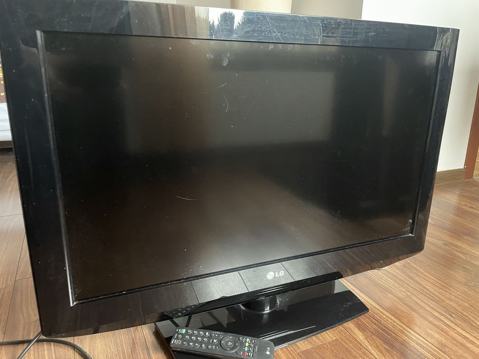 LG 32” - super stan