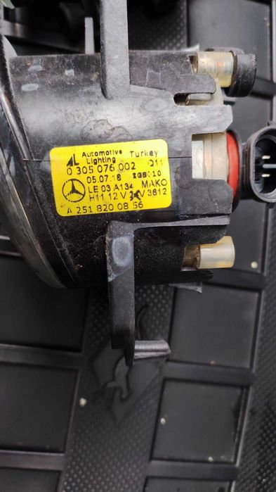 Фари противотуманні на mercedes