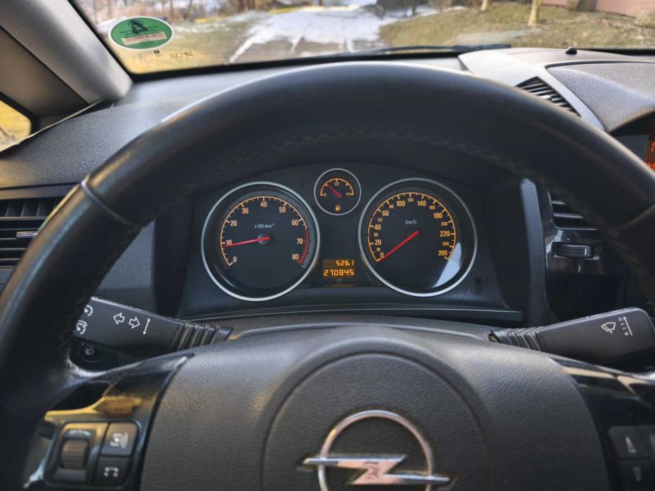 Opel Zafira B 2010, LPG, Hak, 7 osób