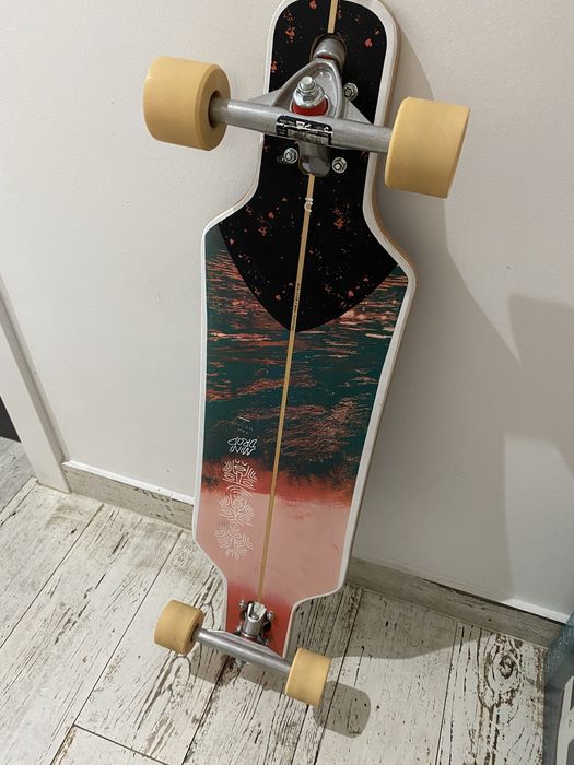 Vendo skate com capacete