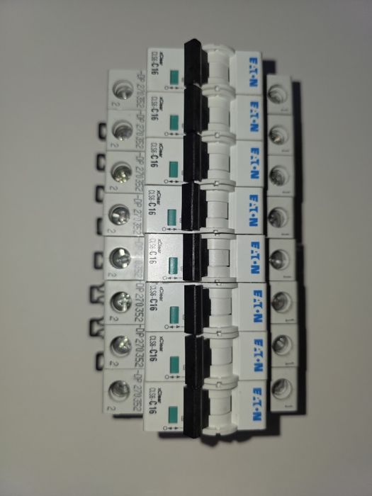 Bezpiecznik EATON C16