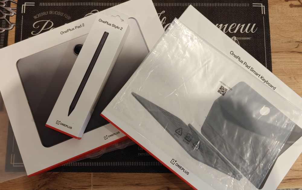 OnePlus Pad 2 z klawiaturą oraz rysikiem