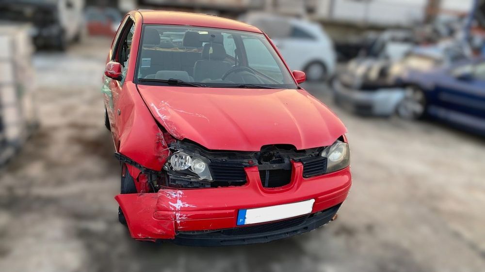 SEAT AROSA 1.0 de 2001 Para Peças-Motor AUC Caixa ESY
