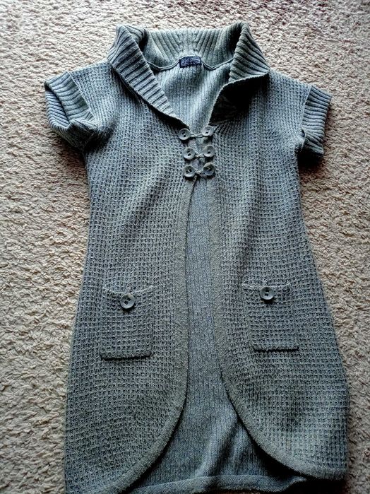 Sweter bez rękawów rozpinany