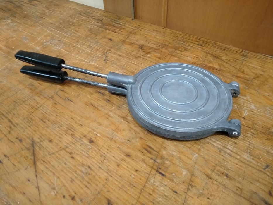 вафельница орешница форма для печенья 
СССР ц.4р.70к.