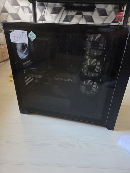 Komputer gamingowy RTX 5070 Ti / Ryzen 7 7700 / 32 GB RAM DDR5 / 2TB SSD / WIndows 11