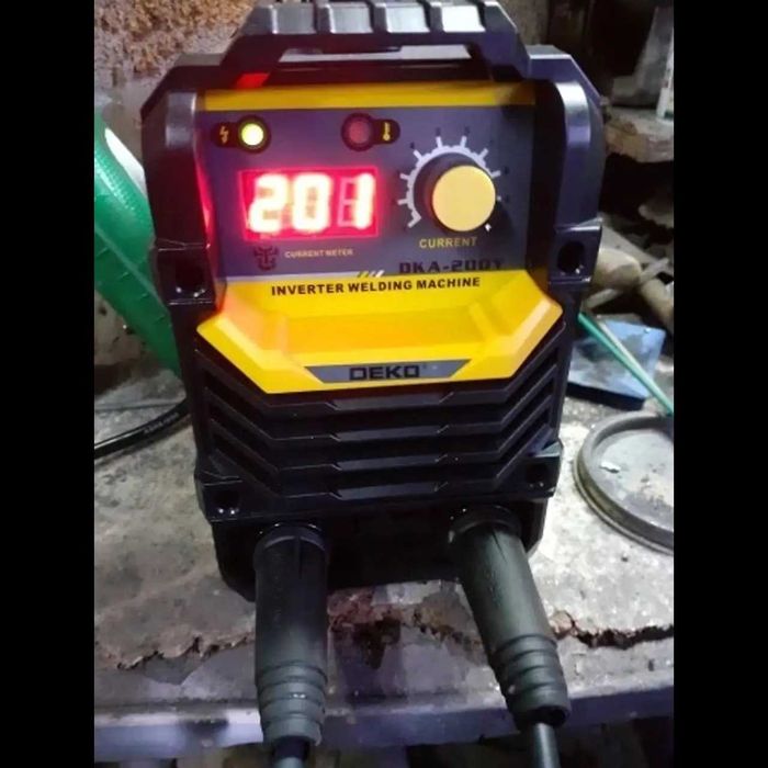 D41- Deko Máquina de soldar INVERTER 200A com LCD digital (com cabos)