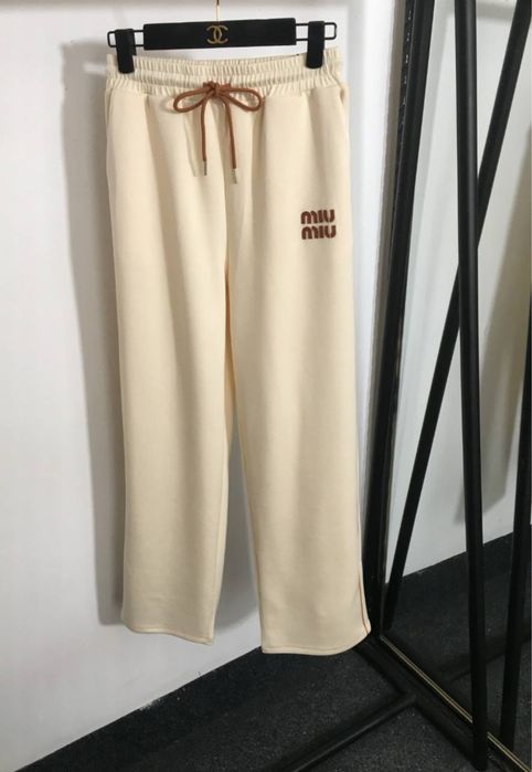 Miu Miu прогулочный костюм