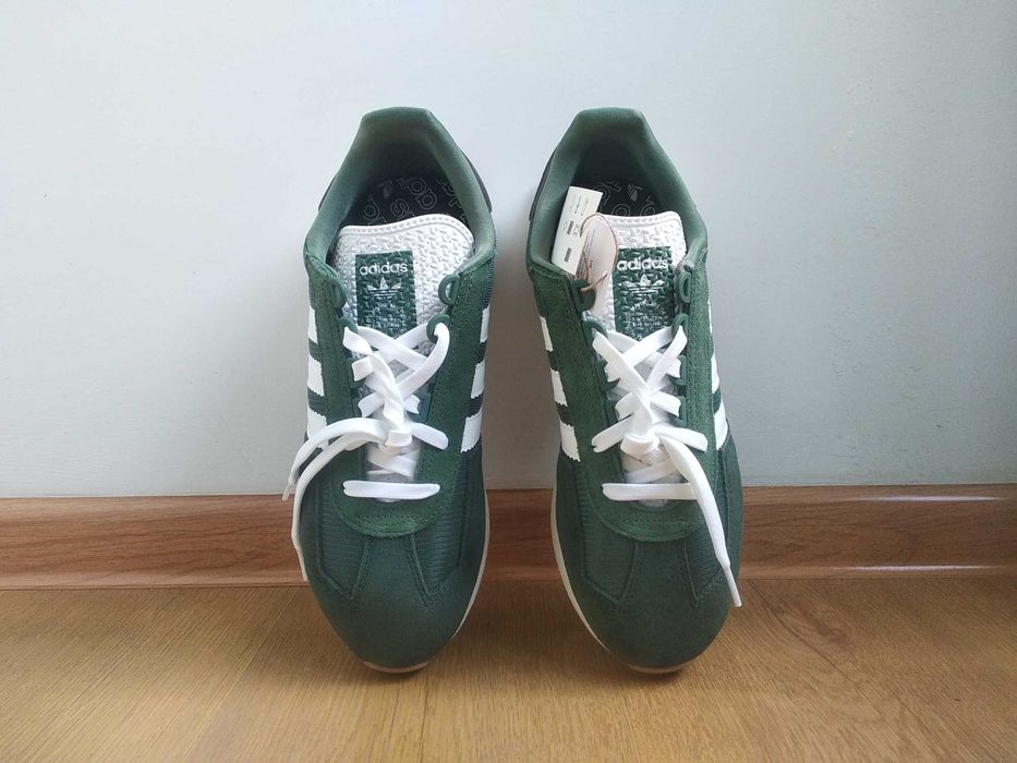 Кросівки Adidas Retropy E5. Розмір 44