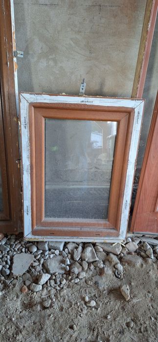 Okno  używane  złoty dąb/białe