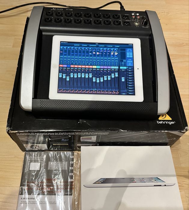 mikser Behringer X18 + iPad 64 GB